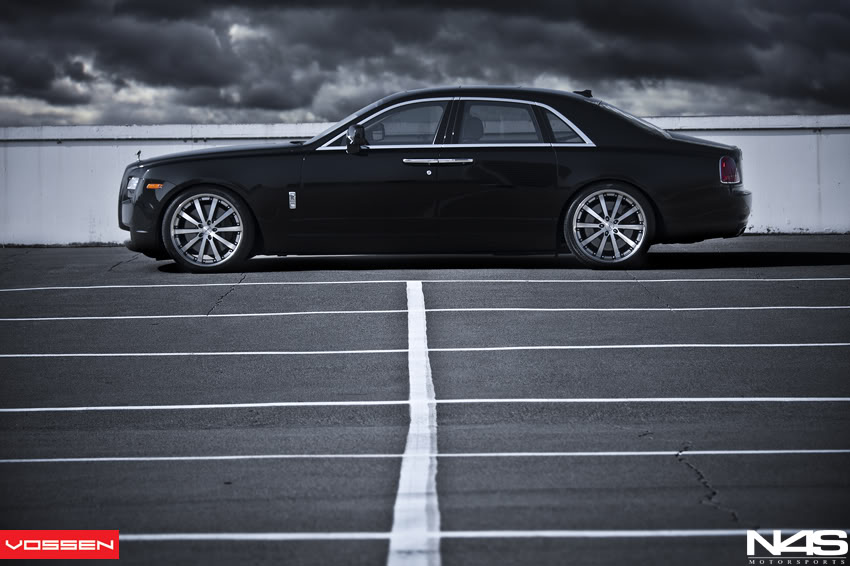 photo 6 Rolls-Royce Ghost custom wheels Vossen VVS083 22x9.0, ET , tire size 265/35 R22. 22x10.5 ET 295/30 R22