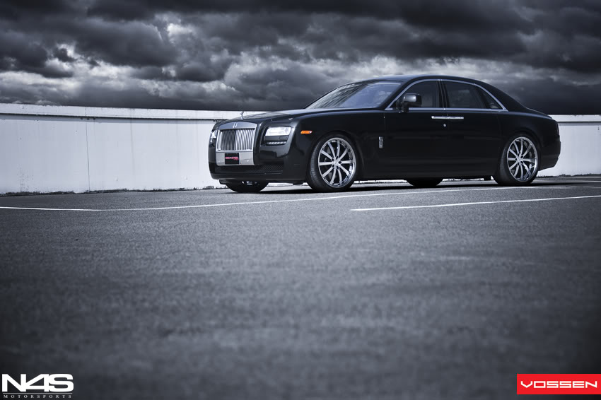 photo 10 Rolls-Royce Ghost custom wheels Vossen VVS083 22x9.0, ET , tire size 265/35 R22. 22x10.5 ET 295/30 R22