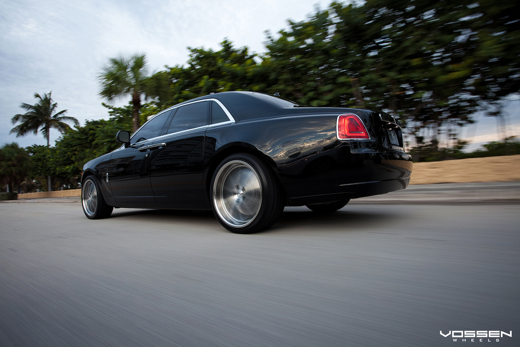 photo 5 Rolls-Royce Ghost custom wheels Vossen VVS083 22x9.0, ET , tire size X R22. 22x10.5 ET