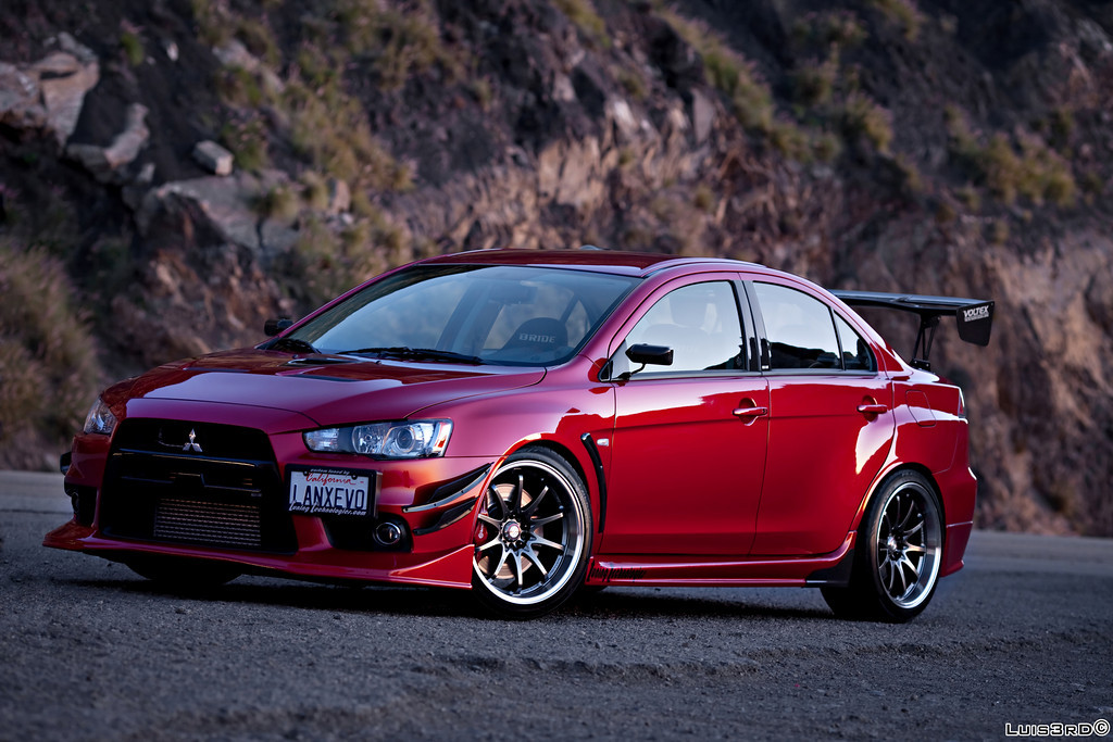 photo 2 Mitsubishi Lancer Evolution custom wheels Rays Engineering Volk Racing CE28N 19x10.5, ET +22, tire size 275/35 R19. x ET