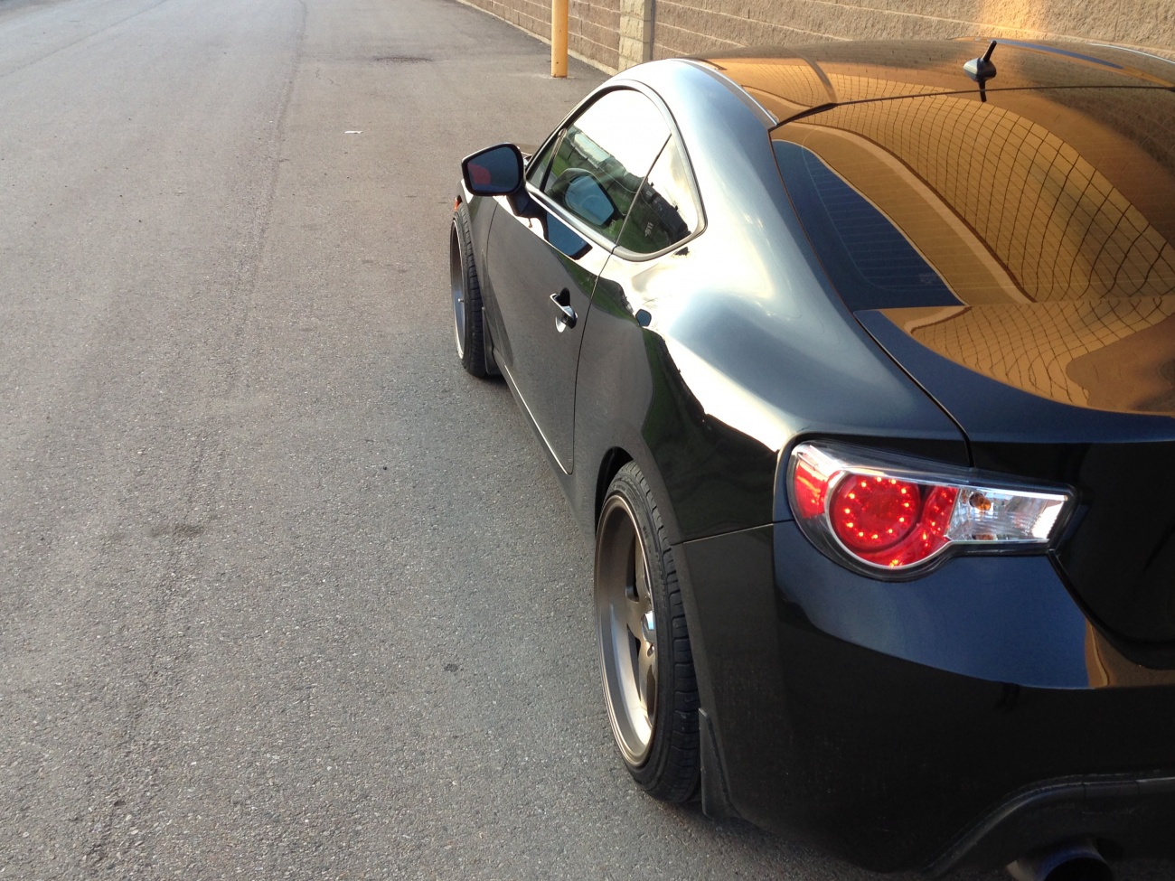 photo 5 Scion FR-S custom wheels Cosmis XT-005R 18x9.0, ET +25, tire size 225/40 R18. x ET 
