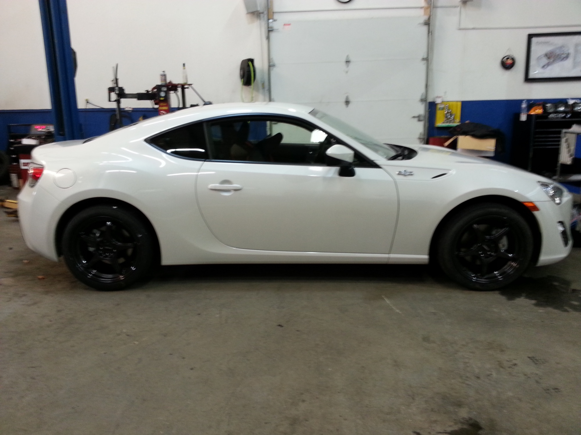 photo 4 Scion FR-S custom wheels D-Force 5 17x9.0, ET , tire size X R17. x ET 