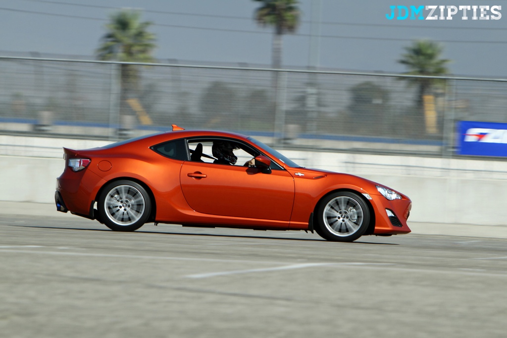 photo 2 Scion FR-S custom wheels Enkei RPF1 18x9.5, ET +38, tire size 245/35 R18. x ET