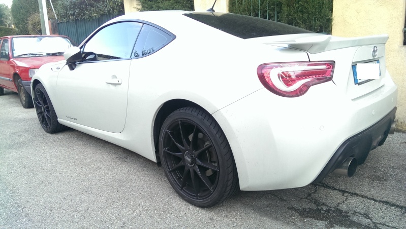 photo 8 Subaru BRZ custom wheels OZ Formula HLT 18x7.5, ET +48, tire size 215/40 R18. x ET