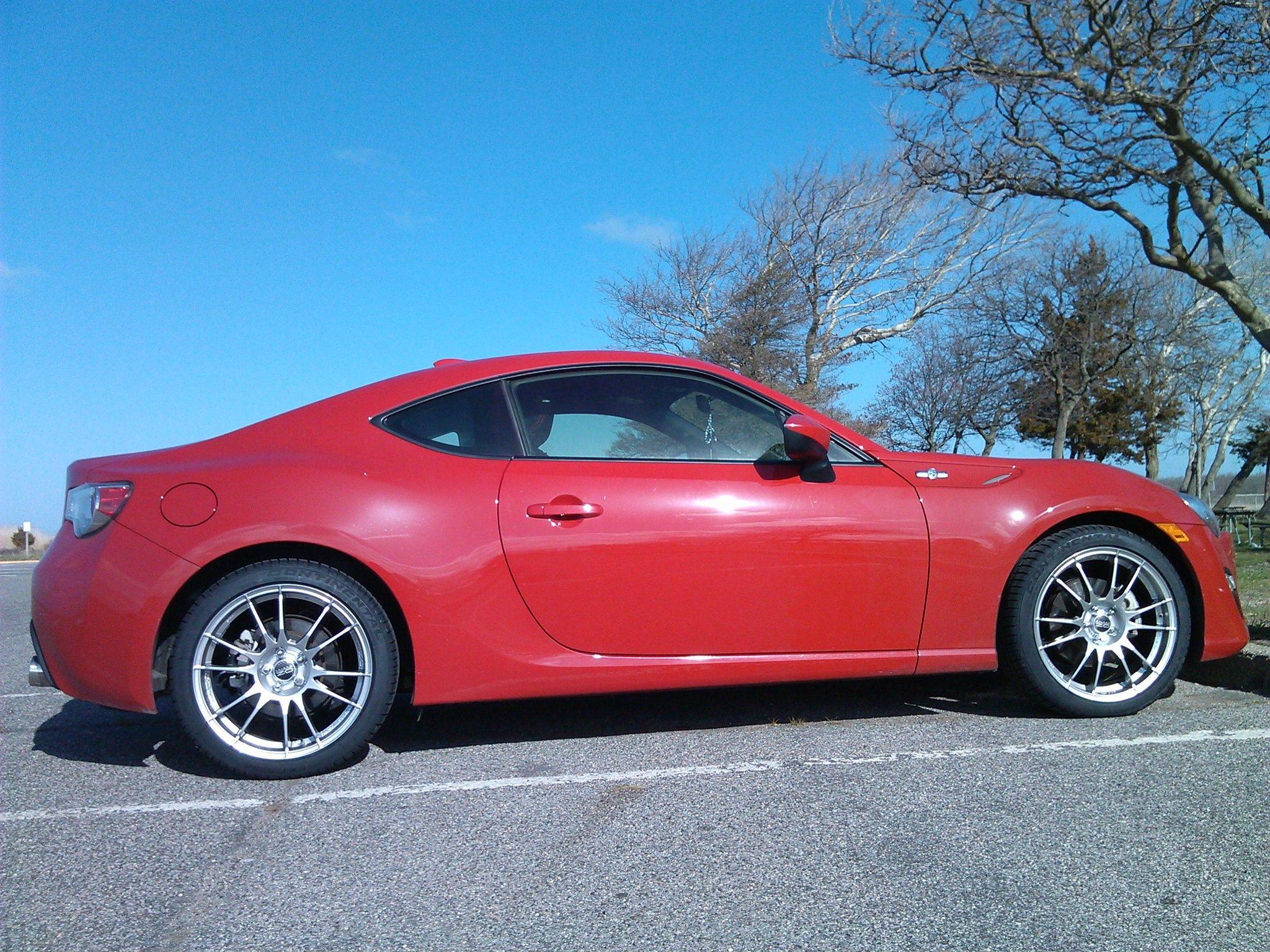 photo 3 Scion FR-S custom wheels OZ Ultraleggera 18x8.0, ET +48, tire size 225/40 R18. x ET 