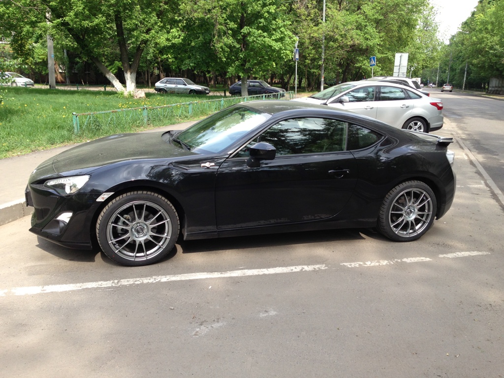 photo 2 Subaru BRZ custom wheels OZ Ultraleggera 18x8.0, ET , tire size 225/40 R18. x ET 