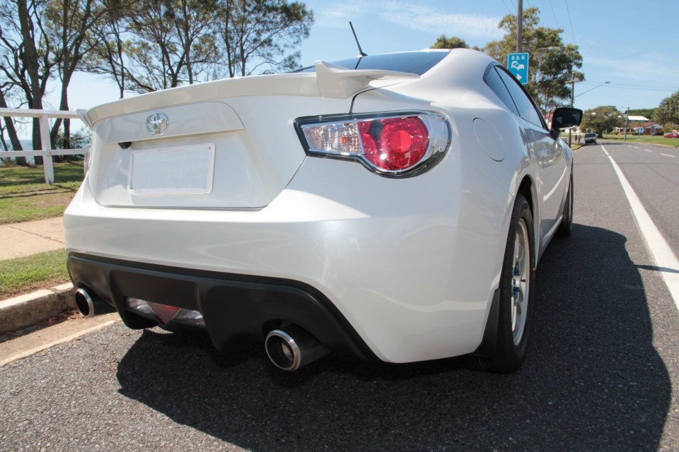 photo 7 Subaru BRZ custom wheels Racing Hart CP-035R 16x7.0, ET +45, tire size 225/50 R16. x ET