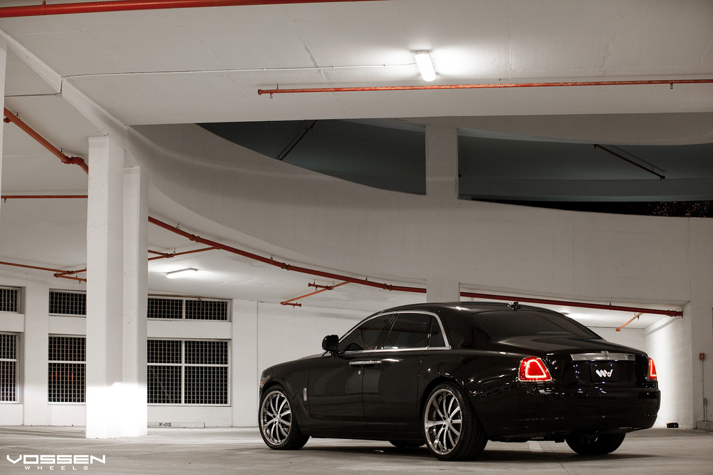 photo 6 Rolls-Royce Ghost custom wheels Vossen 083 22x9.0, ET , tire size X R22. 22x10.5 ET