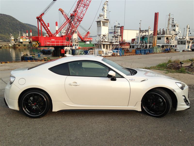 photo 1 Scion FR-S custom wheels Volk Racing G25 18x8.0, ET +45, tire size X R18. 18x8.5 ET+44 
