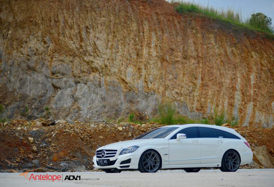 photo 3 Mercedes-Benz CLS-Class custom wheels ADV.1 5.0MV2 20x9.0, ET , tire size X R20. 20x11.0 ET 