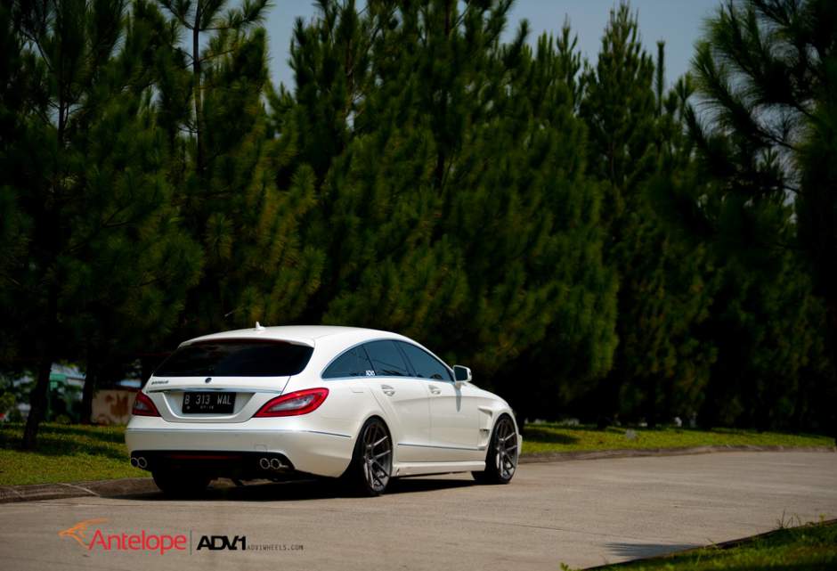 photo 5 Mercedes-Benz CLS-Class custom wheels ADV.1 5.0MV2 20x9.0, ET , tire size X R20. 20x11.0 ET 