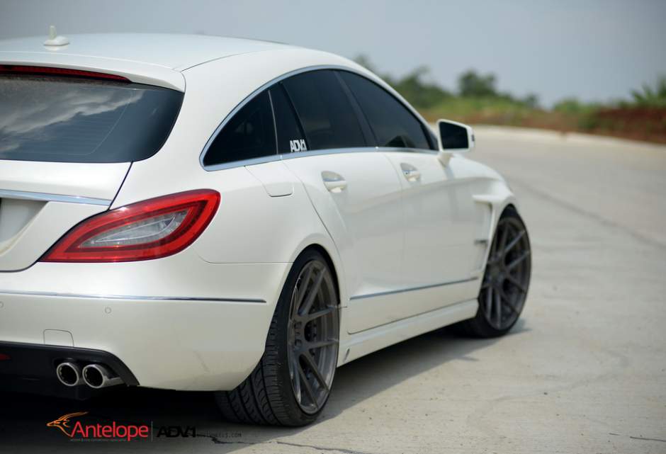 photo 1 Mercedes-Benz CLS-Class custom wheels ADV.1 5.0MV2 20x9.0, ET , tire size X R20. 20x11.0 ET 