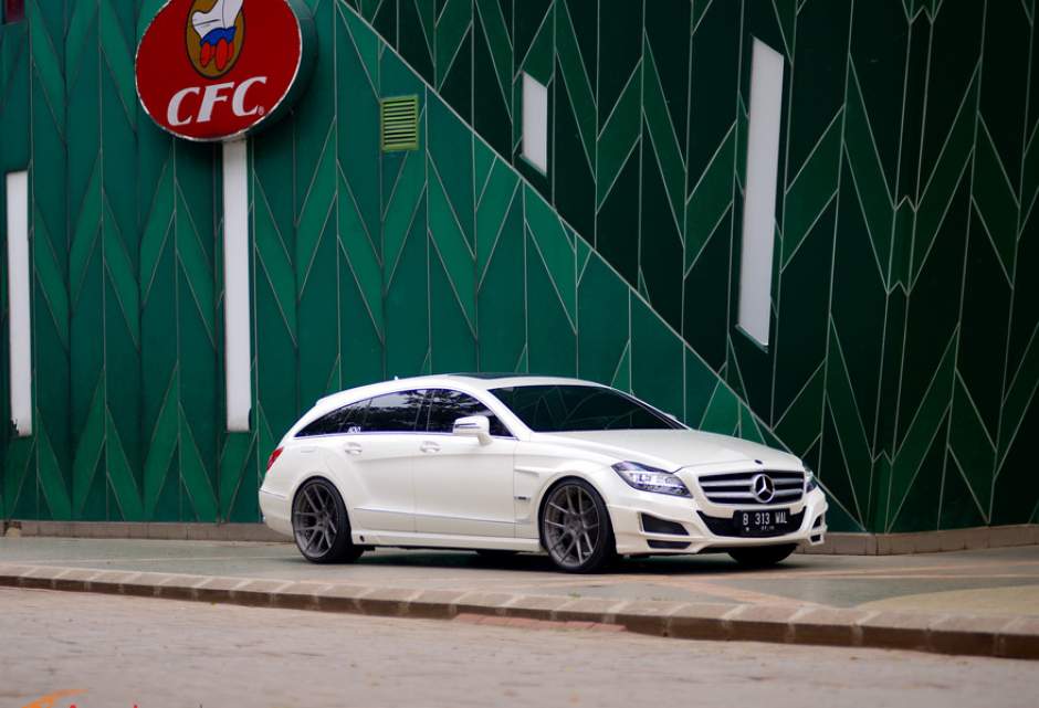 photo 6 Mercedes-Benz CLS-Class custom wheels ADV.1 5.0MV2 20x9.0, ET , tire size X R20. 20x11.0 ET 