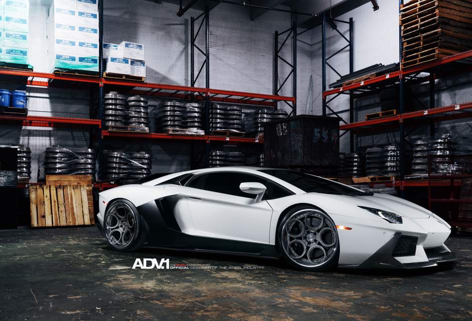 photo 2 Lamborghini Aventador custom wheels ADV.1 05C Track Spec CS 20x10.0, ET , tire size X R20. 22x13.0 ET 