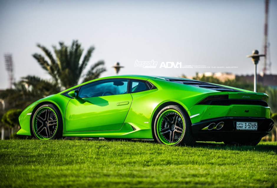 photo 5 Lamborghini Huracan custom wheels ADV.1 05 Track Spec CS 20x9.0, ET , tire size X R20. 20x11.0 ET