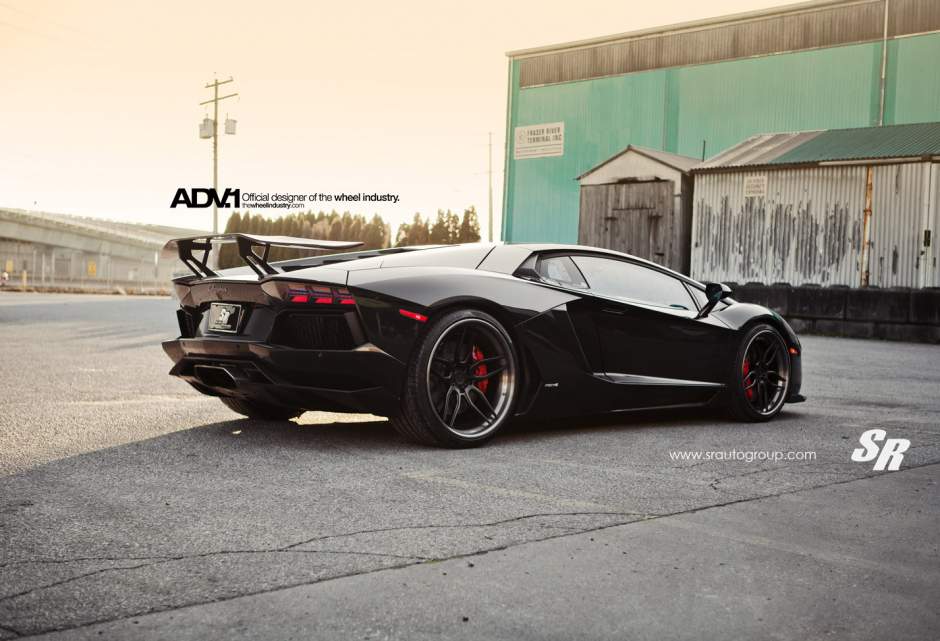 photo 5 Lamborghini Aventador custom wheels ADV.1 005TSSL 21x9.5, ET , tire size X R21. 22x12.5 ET 