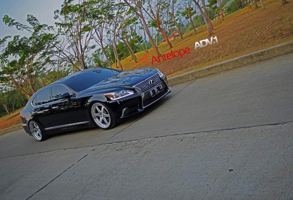 photo 3 Lexus LS 460 custom wheels ADV.1 6TF 21x9.5, ET , tire size X R21. 21x12.5 ET 