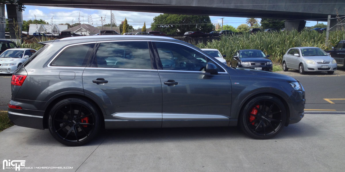 photo 2 Audi Q7 custom wheels Niche Misano-M117 21x10.5, ET , tire size 285/40 R21. x ET