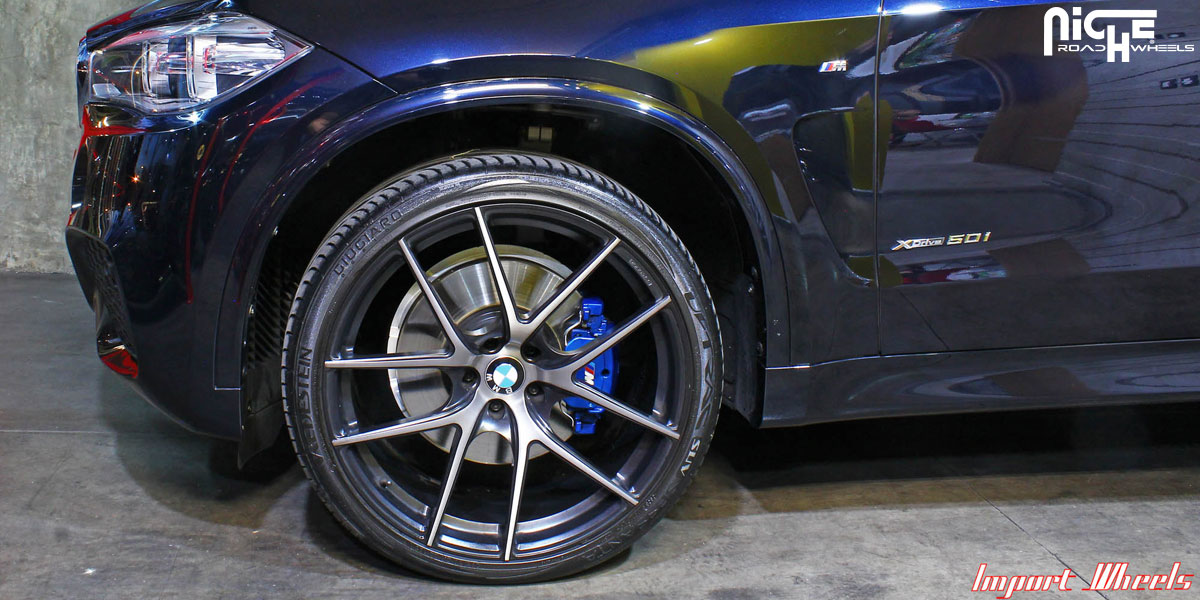 photo 1 BMW X5 M custom wheels Niche Targa 22x10.0, ET , tire size 295/30 R22. 22x12.0 ET 315/30 R22