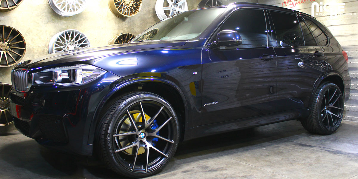 photo 3 BMW X5 M custom wheels Niche Targa 22x10.0, ET , tire size 295/30 R22. 22x12.0 ET 315/30 R22