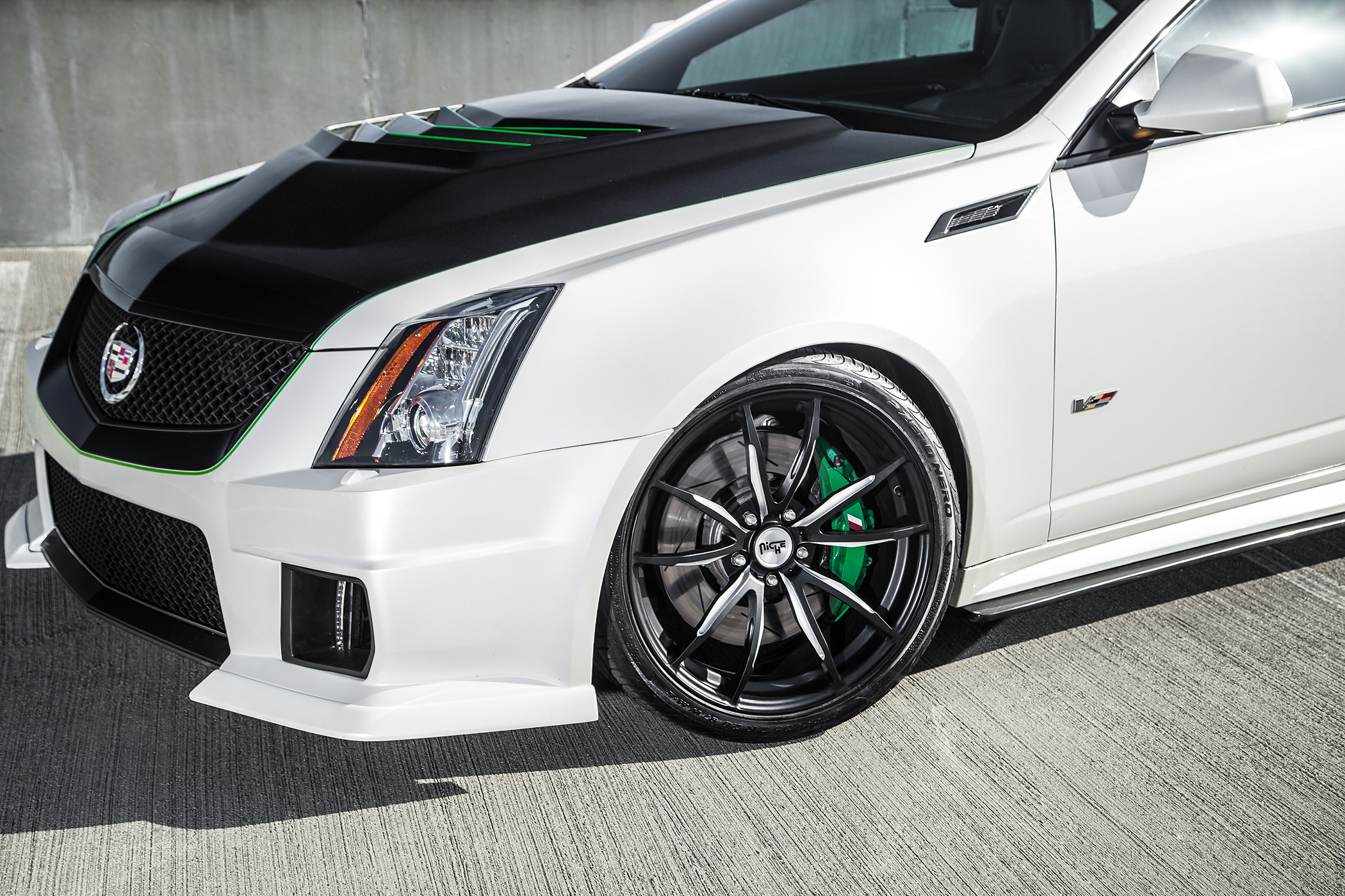 photo 2 Cadillac CTS-V custom wheels Niche Monza 20x9.0, ET , tire size X R20. 20x10.5 ET 