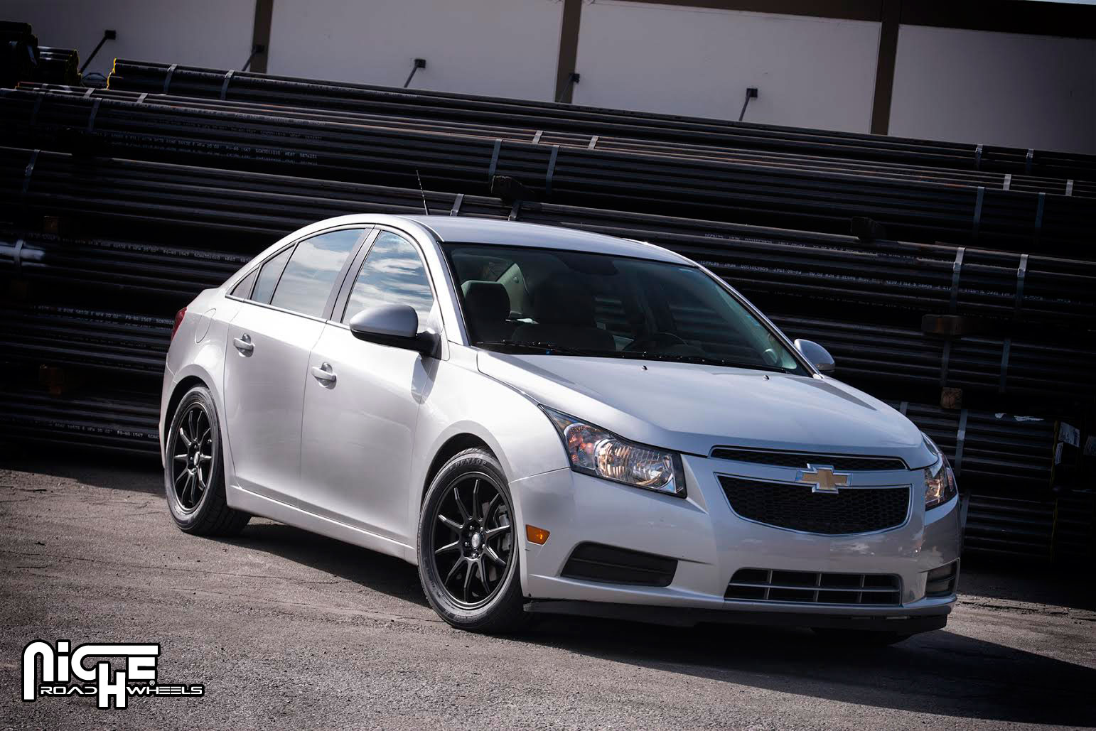 photo 2 Chevrolet Cruze custom wheels Niche NR10 - M122 17x, ET +45, tire size 225/50 R17. x ET