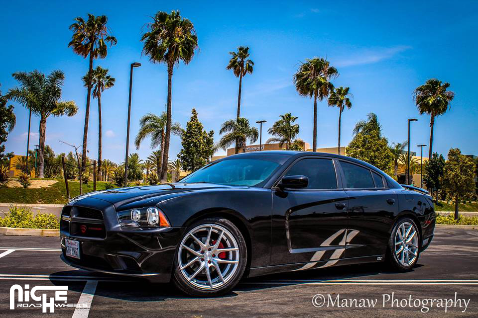 photo 1 Dodge Charger custom wheels Niche Targa - M131 20x8.5, ET , tire size X R20. x ET 