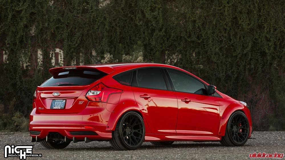 photo 5 Ford Focus custom wheels Niche Circuit 19x10.0, ET +15, tire size 265/35 R19. x ET 
