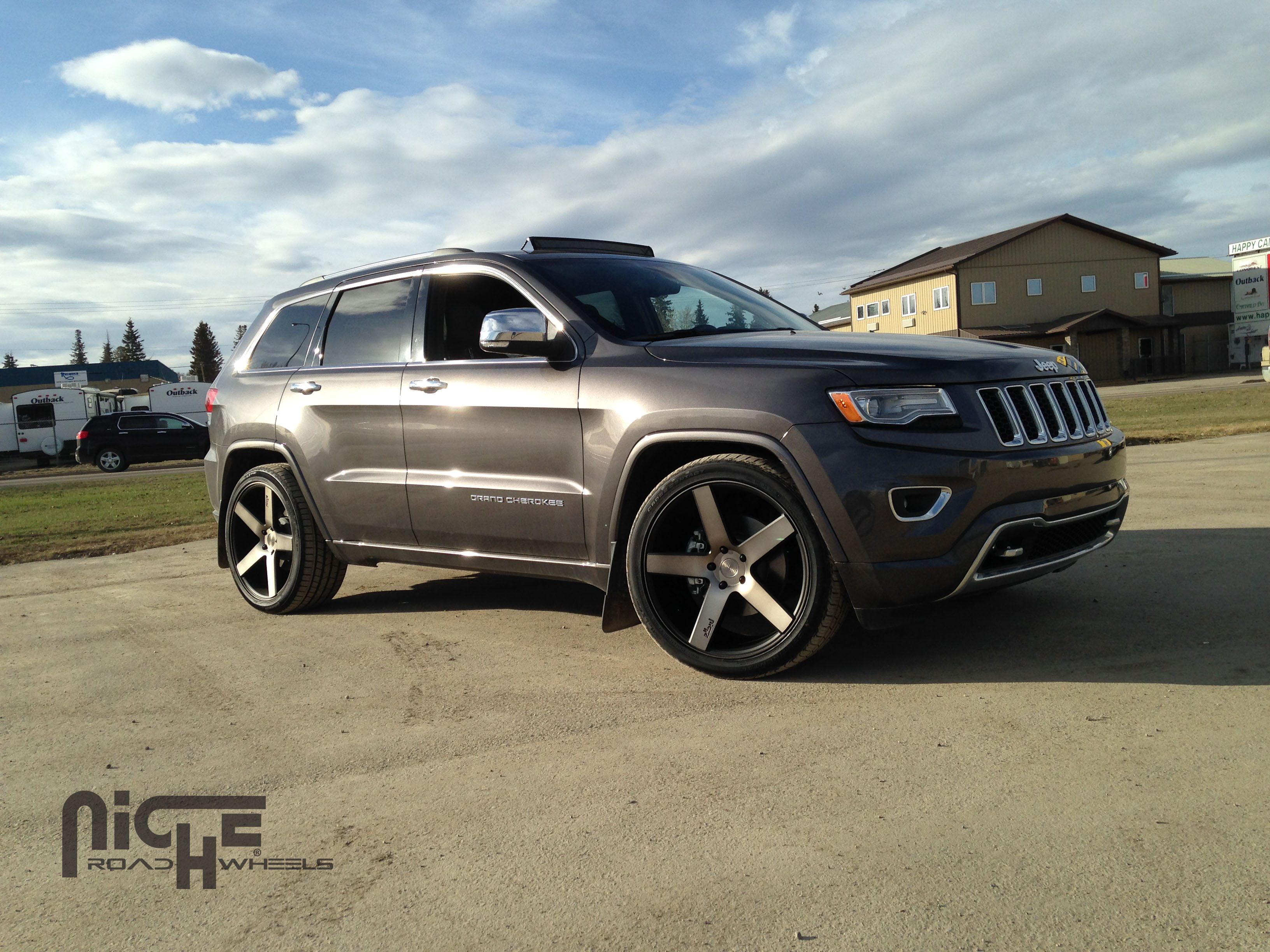photo 3 Jeep Grand Cherokee custom wheels Niche Milan - M134 SUV 22x10.0, ET +35, tire size 275/40 R22. x ET 