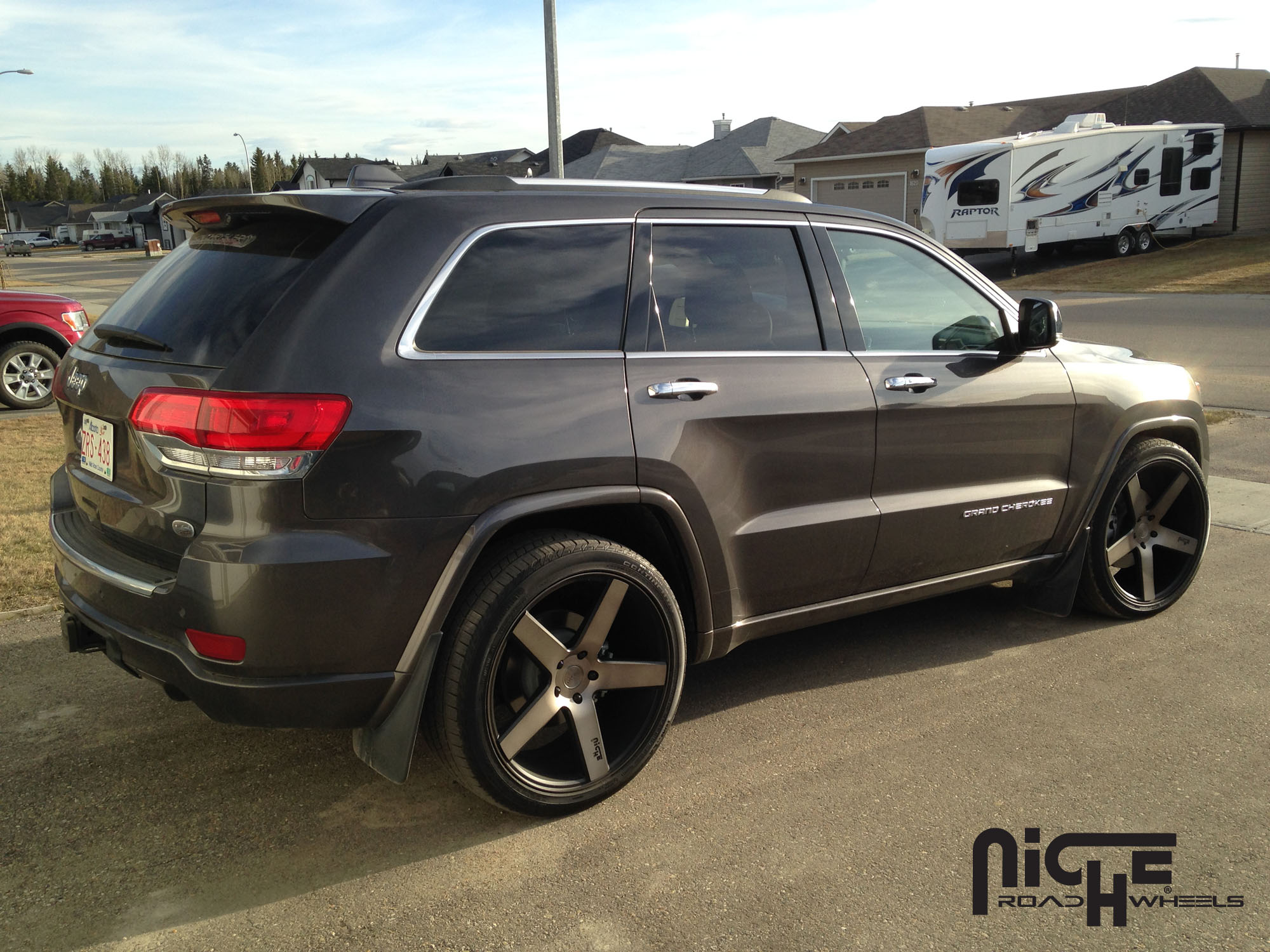 photo 1 Jeep Grand Cherokee custom wheels Niche Milan - M134 SUV 22x10.0, ET +35, tire size 275/40 R22. x ET 
