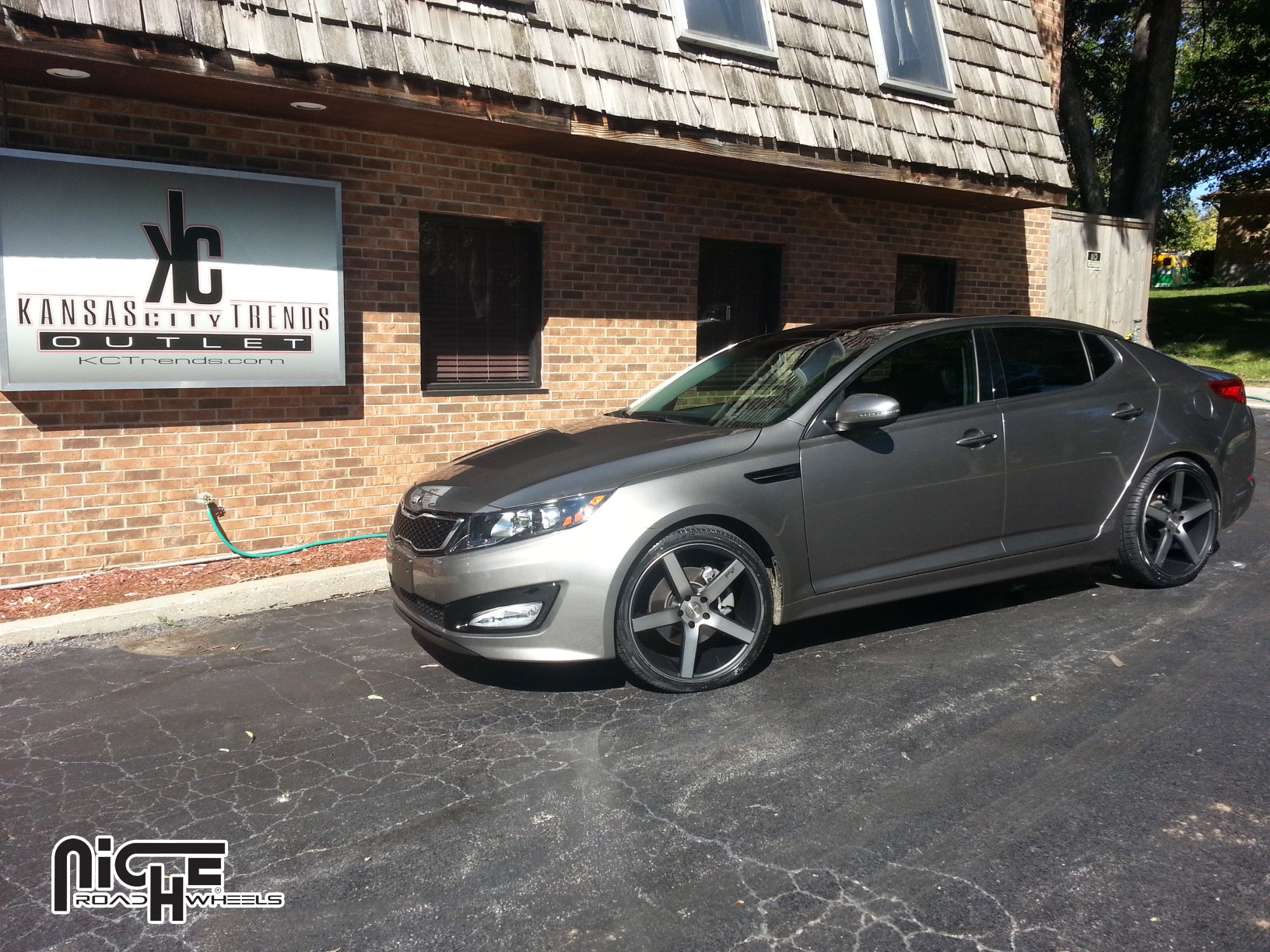 photo 2 Kia Optima custom wheels Niche Milan - M134 20x, ET , tire size 245/35 R20. x ET