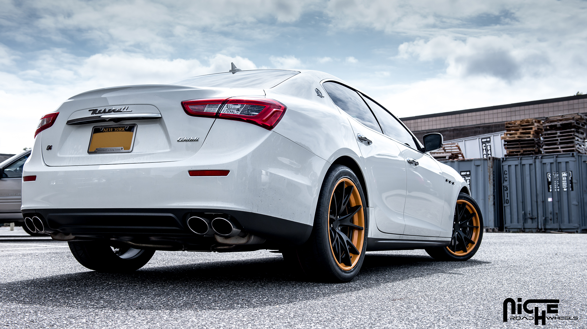photo 2 Maserati Ghibli custom wheels Niche Stüttgart 20x9.0, ET , tire size 245/20 R20. 20x10.5 ET 295/35 R20