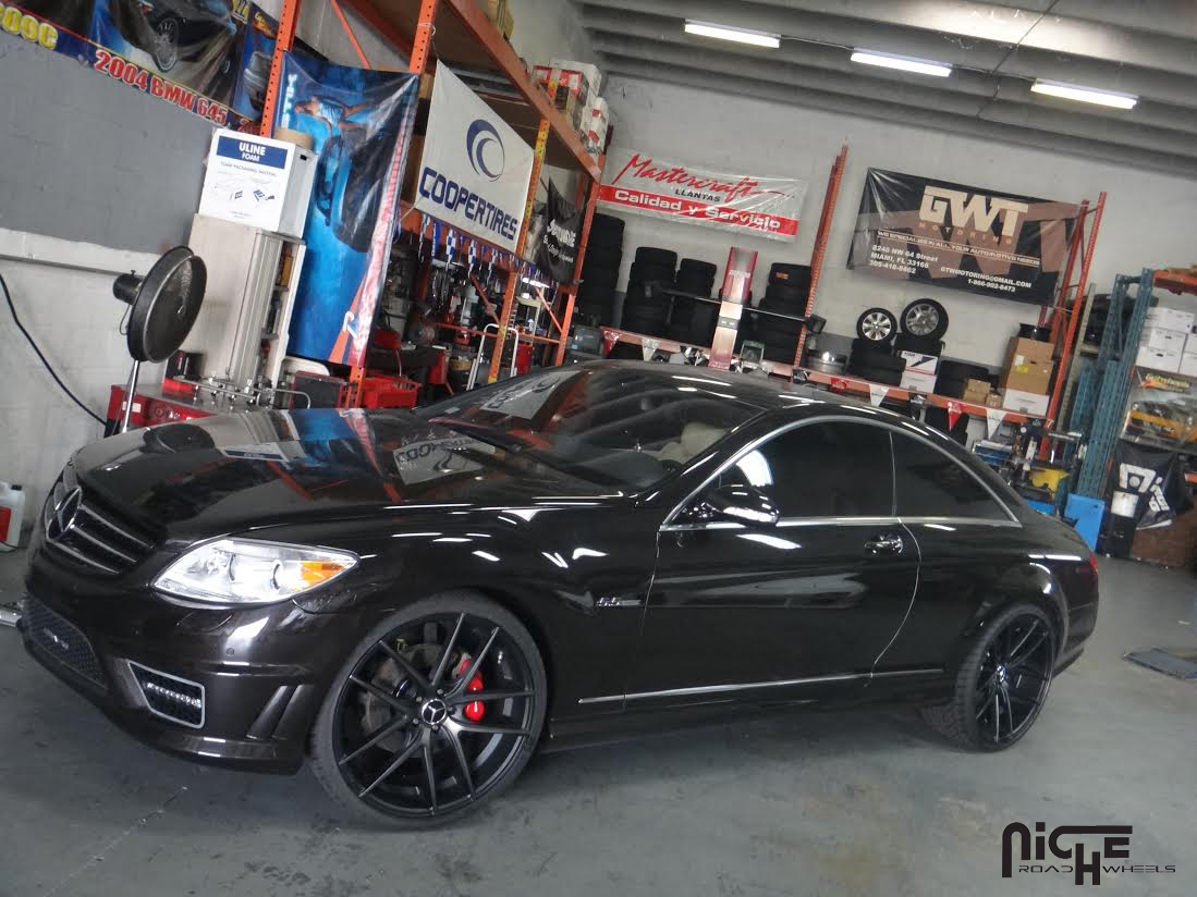 photo 2 Mercedes-Benz CL-Class custom wheels Niche Targa - M130 22x, ET +35, tire size 245/30 R22. 22x ET+45 295/25 R22