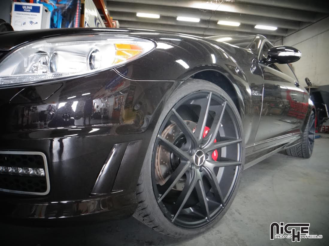 photo 1 Mercedes-Benz CL-Class custom wheels Niche Targa - M130 22x, ET +35, tire size 245/30 R22. 22x ET+45 295/25 R22