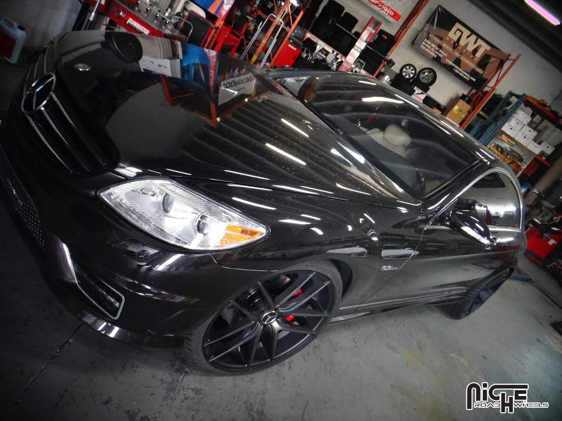 photo 4 Mercedes-Benz CL-Class custom wheels Niche Targa - M130 22x, ET +35, tire size 245/30 R22. 22x ET+45 295/25 R22