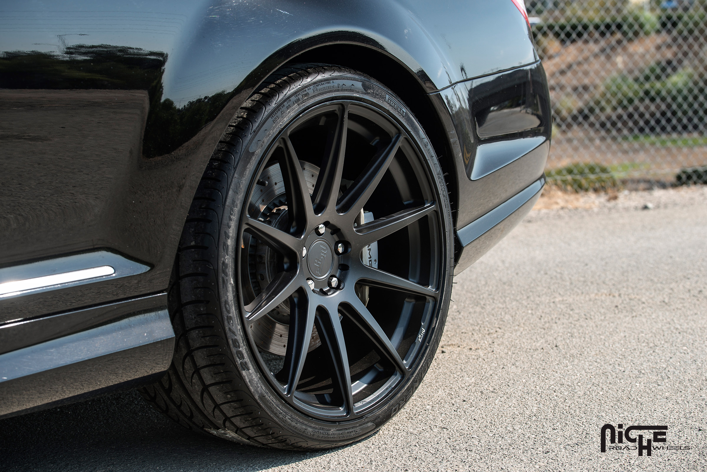 photo 1 Mercedes-Benz CL-Class custom wheels Niche Essen - M147 21x9.0, ET , tire size X R21. 21x10.5 ET 