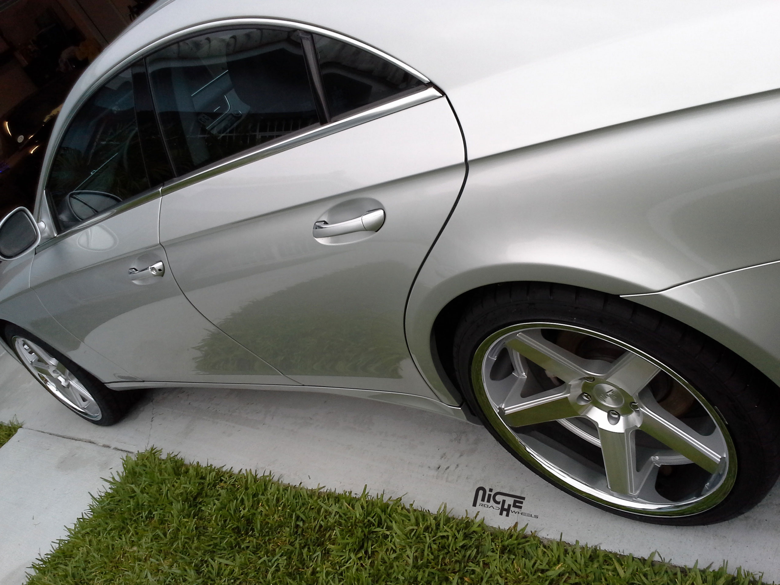 photo 1 Mercedes-Benz CLS-Class custom wheels Niche Nurburg - M881 20x, ET , tire size X R20. x ET 
