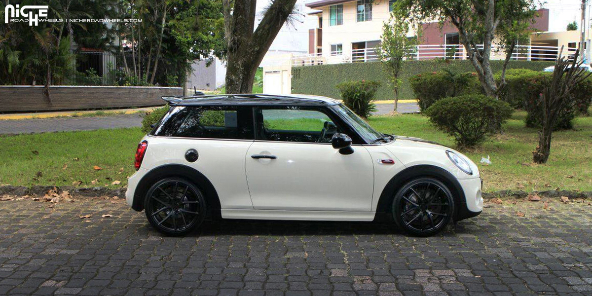 photo 2 MINI Cooper custom wheels Niche Targa - M130  18x8.0, ET +42, tire size 215/40 R18. x ET 