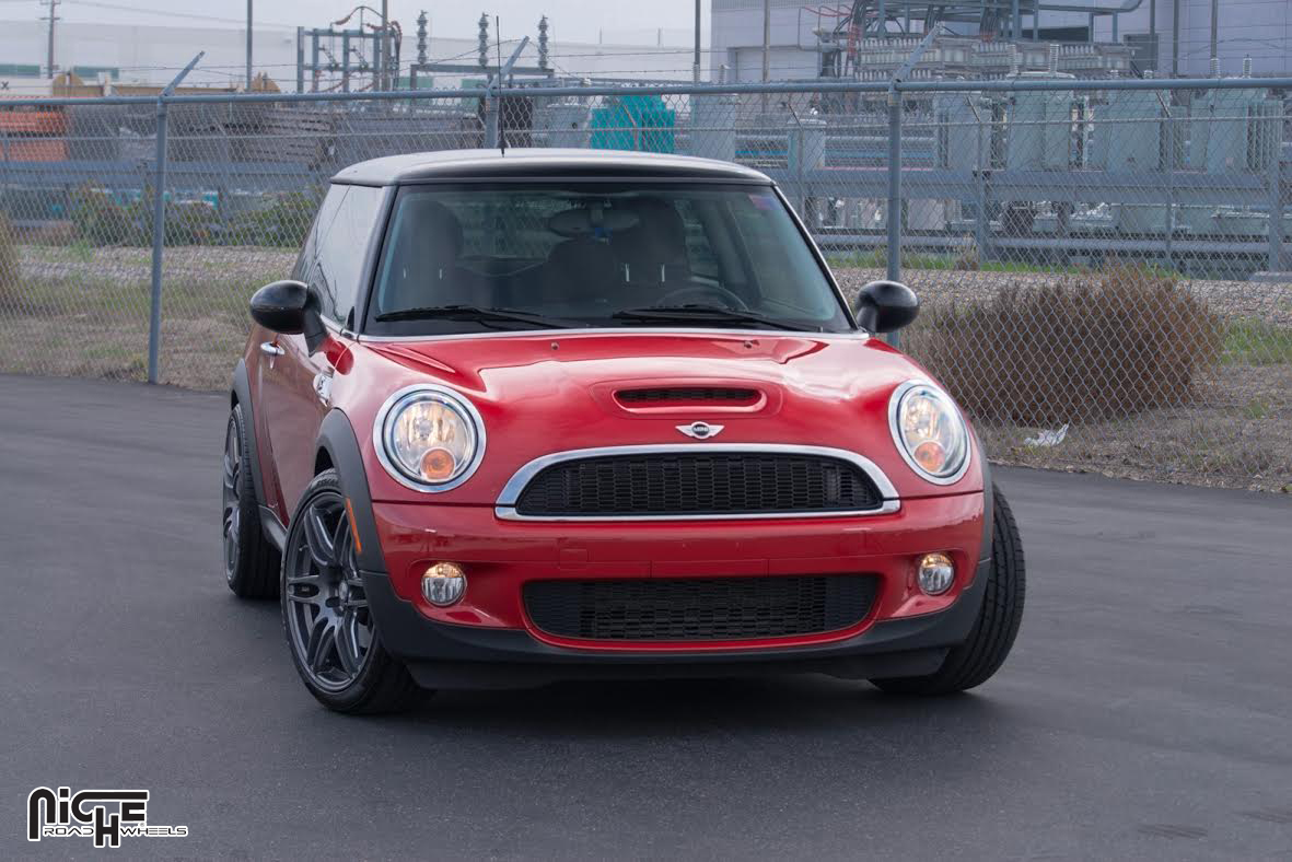 photo 2 MINI Cooper S custom wheels Niche NR6 - M106 18x8.5, ET , tire size 215/40 R18. x ET