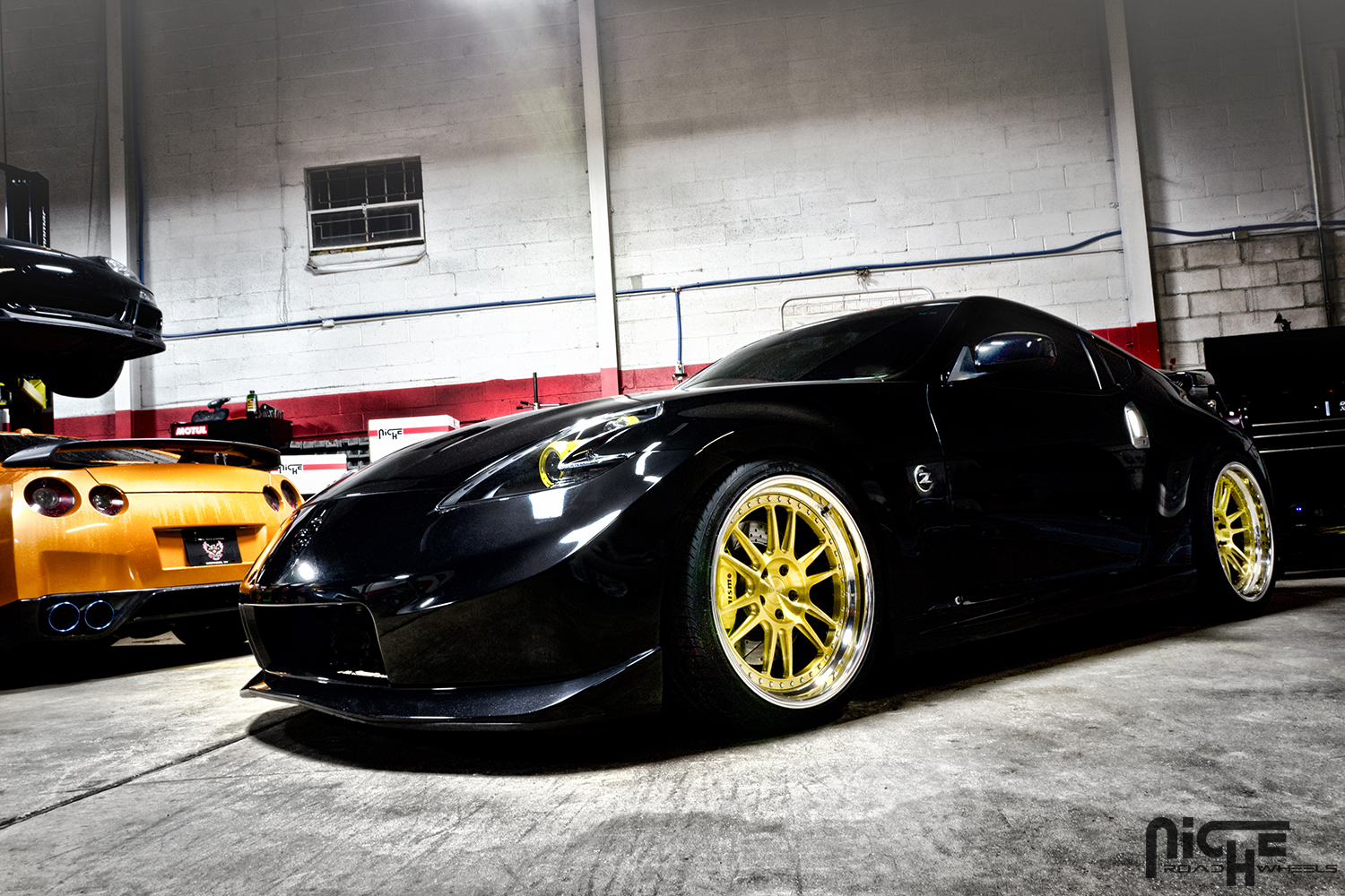 photo 2 Nissan 370Z custom wheels Niche Vicenza - H72 20x9.0, ET , tire size 245/35 R20. 20x10.5 ET 305/30 R20