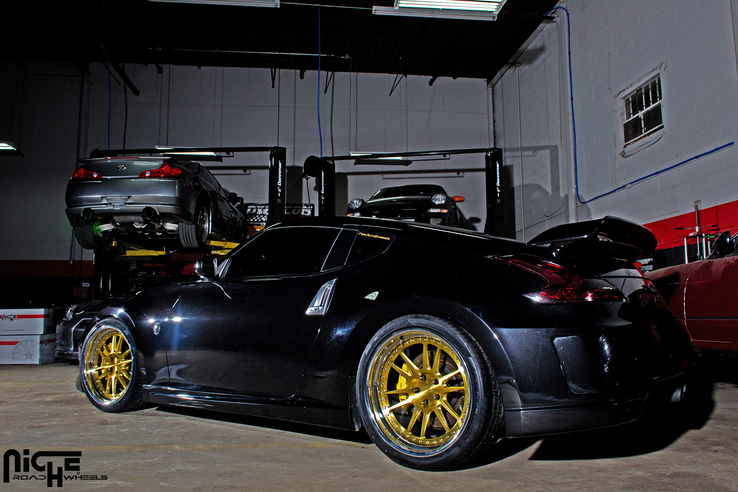 photo 3 Nissan 370Z custom wheels Niche Vicenza - H72 20x9.0, ET , tire size 245/35 R20. 20x10.5 ET 305/30 R20