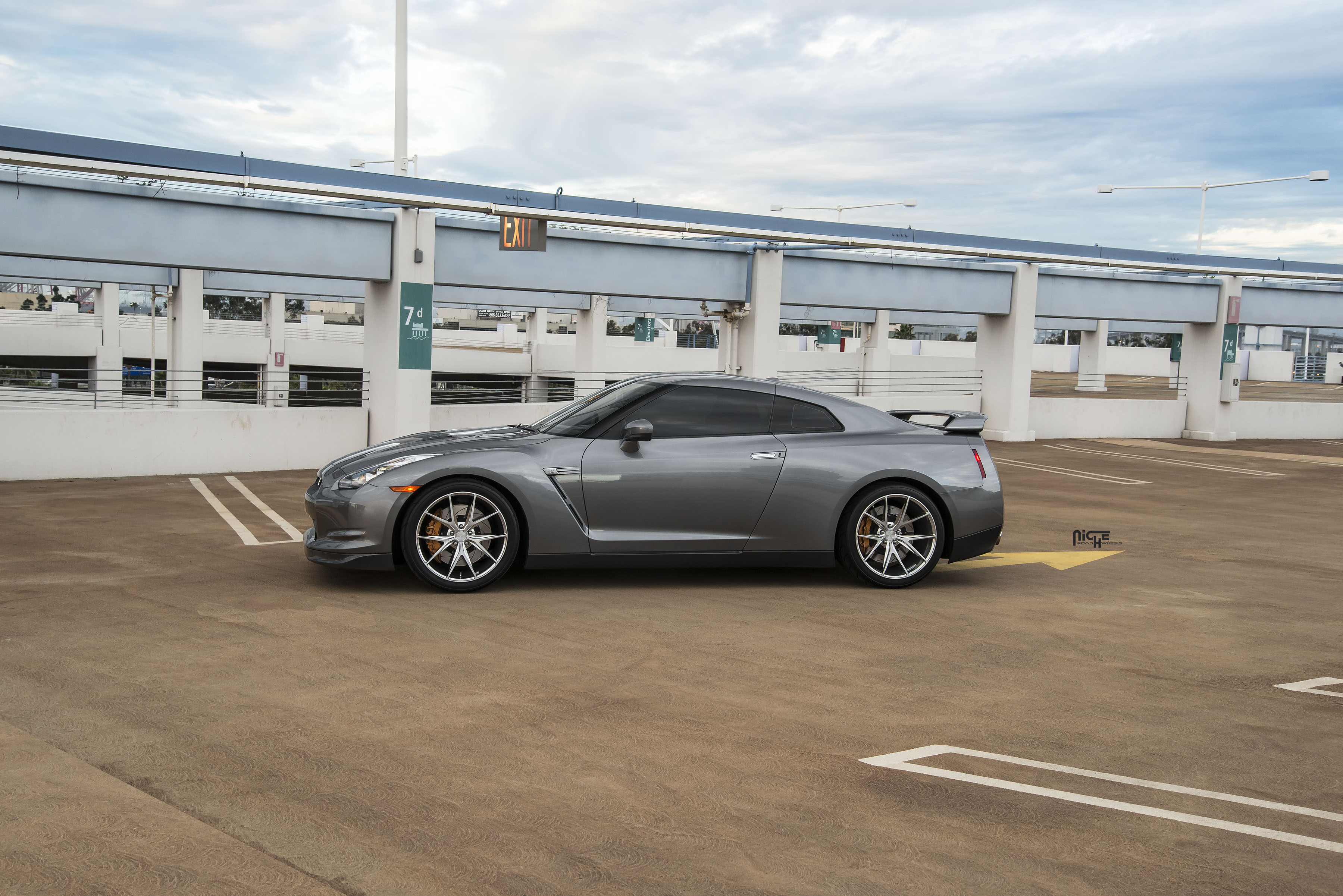 photo 6 Nissan GT-R custom wheels Niche Misano 20x10.0, ET , tire size X R20. 20x12.0 ET