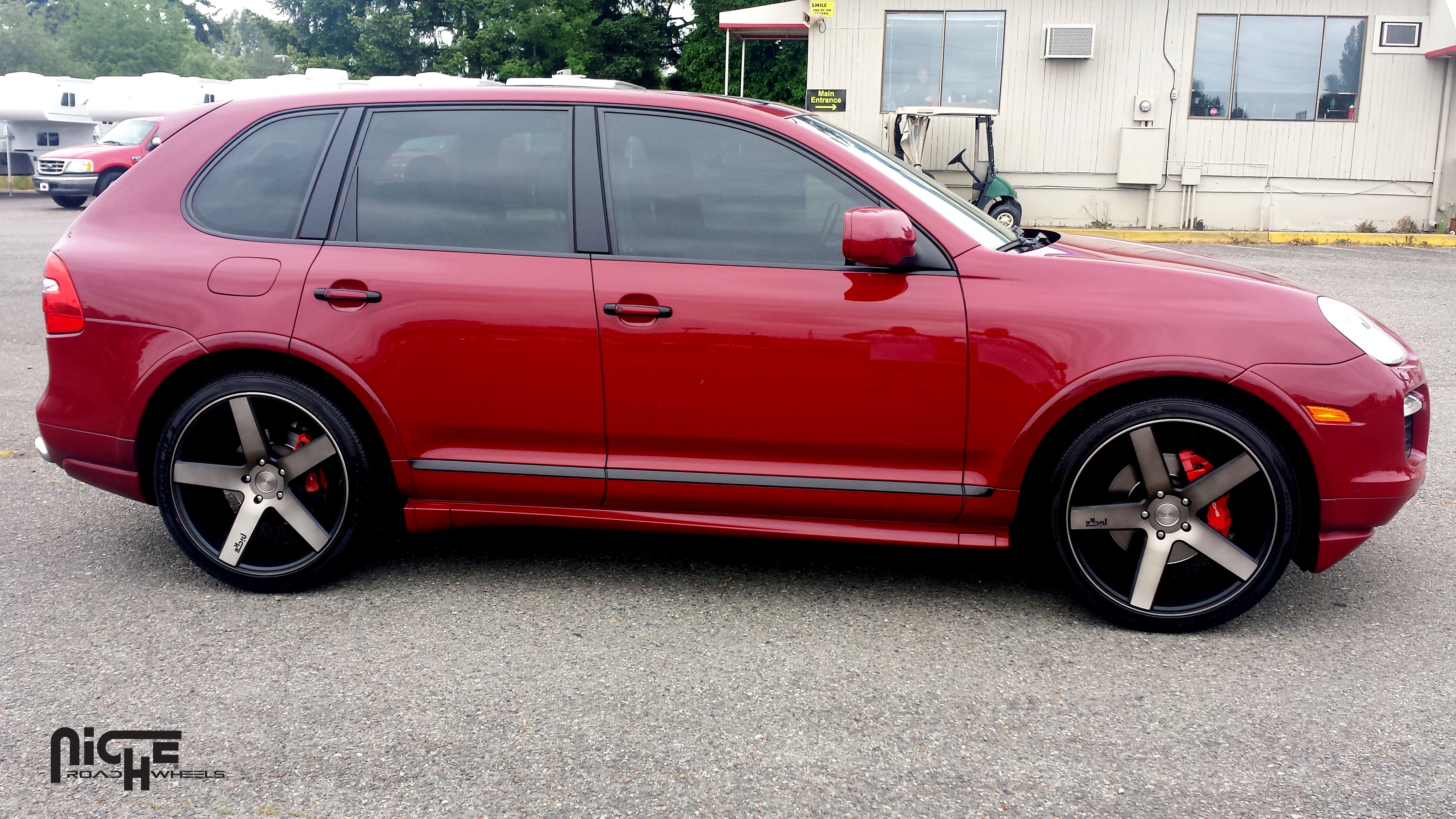 photo 2 Porsche Cayenne custom wheels Niche Milan - M134 SUV 22x10.0, ET +50, tire size 285/35 R22. x ET