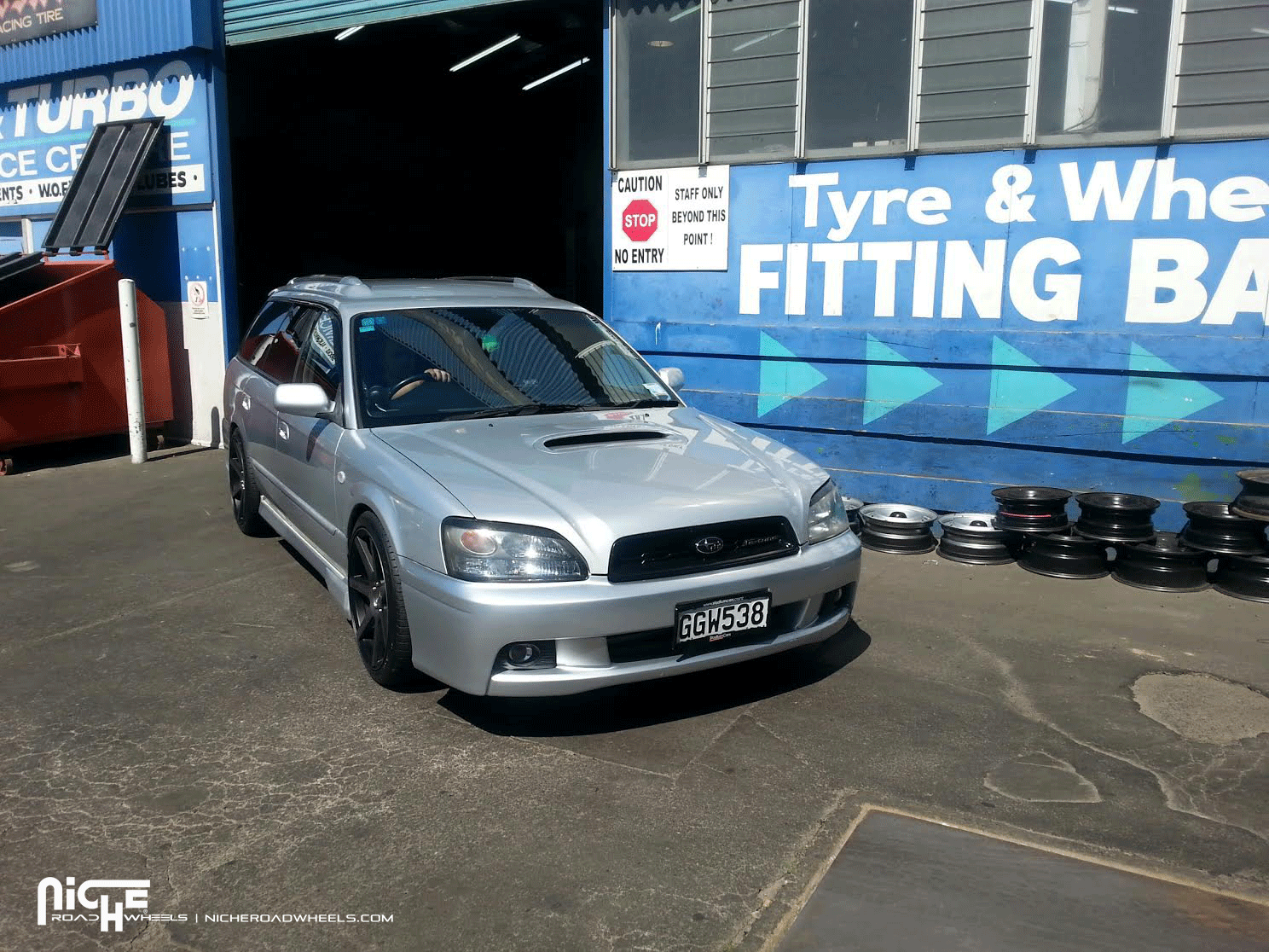 photo 3 Subaru Legacy custom wheels Niche Verona - M150 18x8.0, ET , tire size 215/40 R18. x ET 