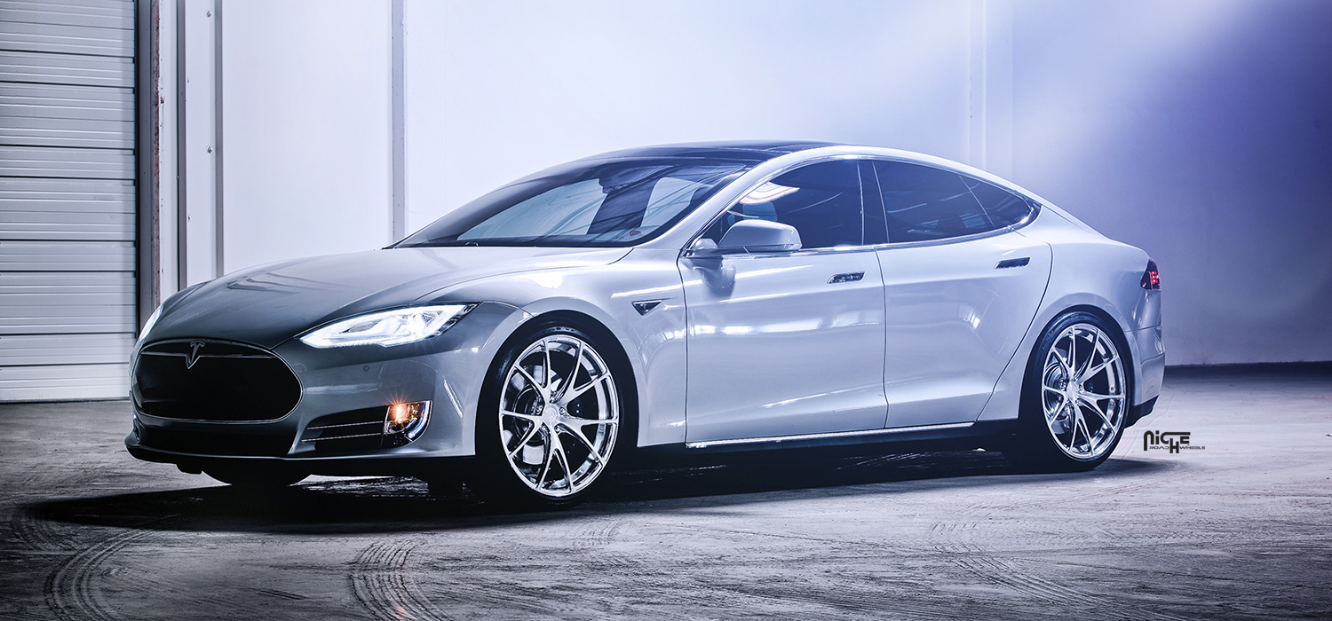 photo 2 Tesla Model S custom wheels Niche Stüttgart 21x9.0, ET , tire size X R21. 21x10.5 ET