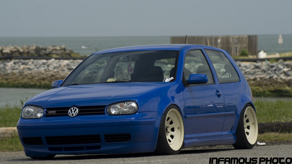 photo 2 Volkswagen Golf custom wheels Diamond Racing  17x8.0, ET 0, tire size 205/40 R17. x ET 205/40 R