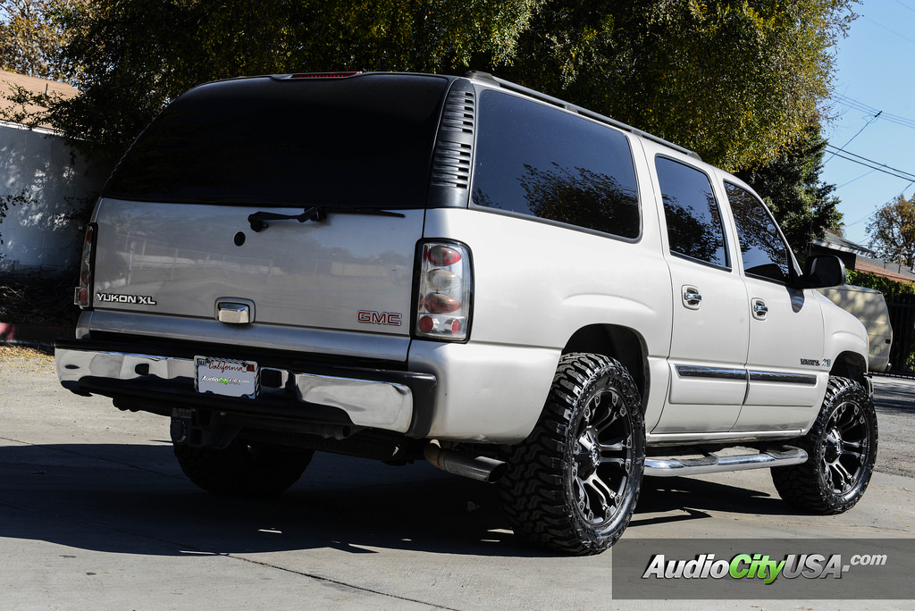 photo 3 GMC Yukon XL 2500 custom wheels Fuel Vapors D569 20x9.0, ET , tire size 275/60 R20. x ET 