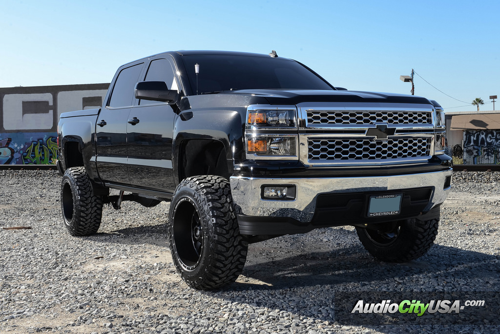photo 2 Chevrolet Silverado 1500 custom wheels RDR RD01 20x12.0, ET , tire size 295/65 R20. x ET