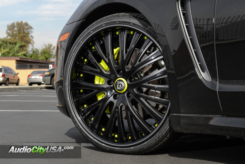 photo 4 Porsche Panamera E-Hybrid custom wheels Lexani LF-713 22x9.0, ET , tire size 245/30 R22. 22x10.5 ET 295/25 R22