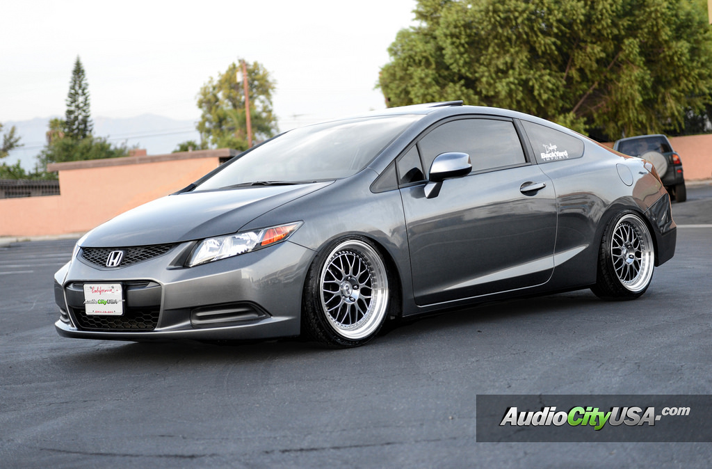 photo 3 Honda Civic custom wheels ESR SR 01 18x8.5, ET , tire size 205/40 R18. x ET 